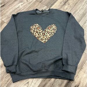 Women’s large sweatshirt gray with leopard heart NEW